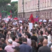 “Shqipëria e shqiptarëve”/ Protestuesit i shkojnë te dritarja Ramës: Dorëheqje, burg!