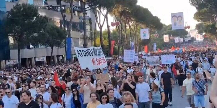 Mbahet sot protesta e 6-të për Zvërnecin
