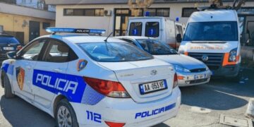 Të shtëna me armë në Shijak, një i plagosur