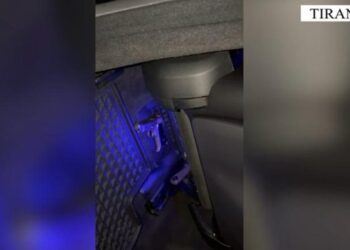 Qëlloi me armë zjarri pasi humbi skedinat, ky është 32-vjeçari që terrorizoi banorët në “Ali Demi”