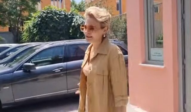 Video/ “Vdiq babai i Ilirit, e morët vesh”, Kryemadhi në SPAK me gazetarët: Prandaj jam pak kështu…