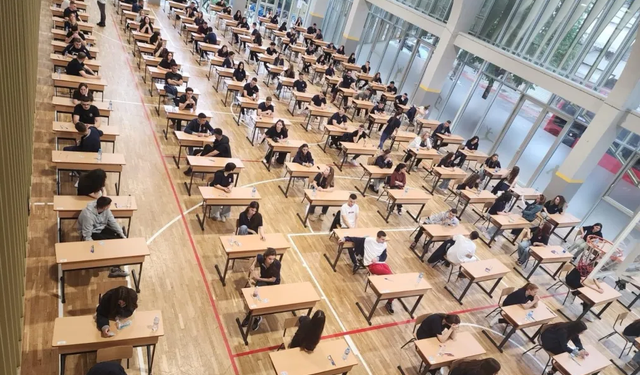 Nis sot Matura Shtetërore, maturantët i nënshtrohen provimit të gjuhës së huaj