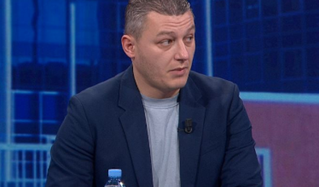 Nervat ‘tradhtojnë’ këshilltarin e PS, shpërthen ndaj protestuesve: Ça iu ka vjedhur Rama, sytë që t’u dalin!