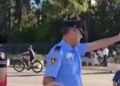 Video/ Policia i gris një gruaje pankartën kundër Edi Ramës