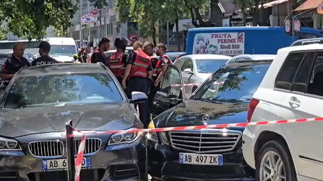 Kaos në Durrës, i shpalluri në kërkim përplas 5 makina gjatë arratisjes nga policia