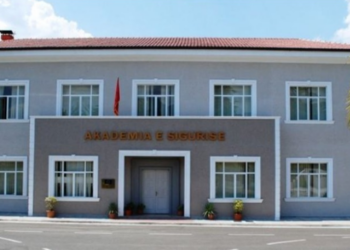 60 kursantë të helmuar në Akademinë e Sigurisë, policia jep detaje: Po hetohen, janë marrë mostra nga ushqimi