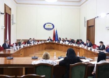 PS refuzon kërkesat e protestuesve, rrëzon kërkesën e PD për mocion me debat