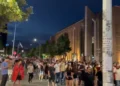 Qytetarët mbi 5 orë marshim në rrugët e kryeqytetit, përmbyllet protesta