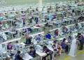 Euro “shkatërron” fasonin, eksportet bien 14% në maj, fabrikat po mbyllen, lënë punonjësit pa punë