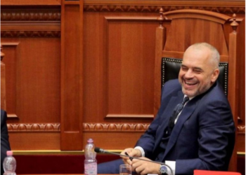 “F*ck you”/ Rama tërhiqet nga deklarata: Nuk ua thashë shqiptarëve, u keqinterpretova