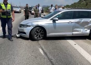 Aksident në autostradën Fier-Vlorë, 3 persona përfundojnë në spital