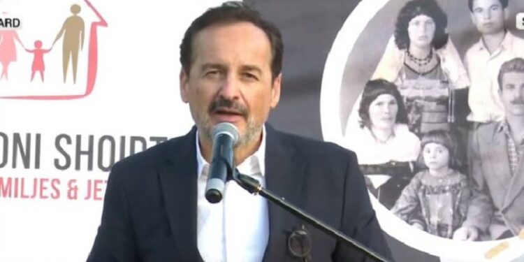 Trajtimi me hormone, Koalicioni ‘Pro Familjes’: Të shkarkohet ministrja dhe zv/ ministrja e Shëndetësisë