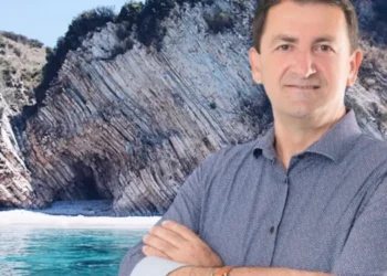 GOSTIA/ Kujt po ia bën gati Vangjel Tavo, Gjirin e Filikurit ?