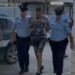 Pranga për Besnik Kolndreun, dyshohet se fshehu makinën e atentatit ndaj çiftit Mujeci
