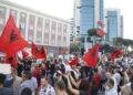Protesta e19-të kundër Ramës në Tiranë, qytetarët grumbullohen në shesh