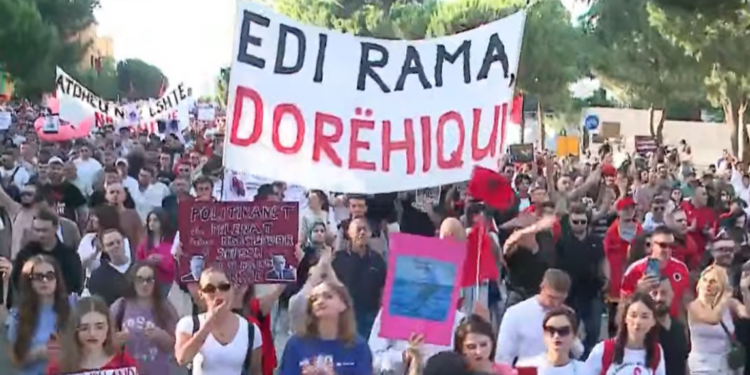Nga Zvërneci te dorëheqja e Ramës/ Si u shndërrua protesta në revoltën më të madhe qytetare të viteve të fundit