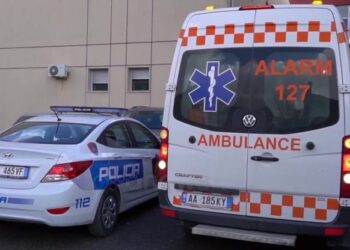Burri dhunon bashkëshorten, e moshuara niset drejt Traumës në gjendje të rëndë