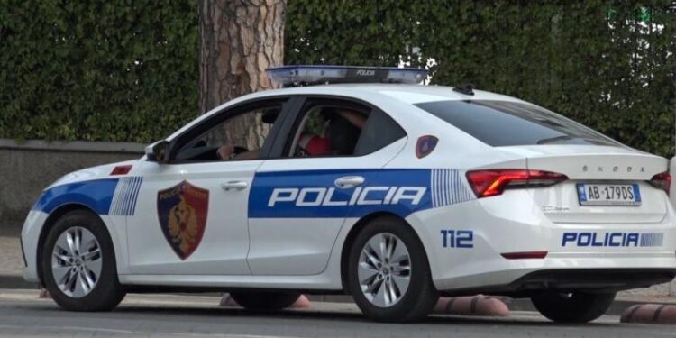 Bllokuan punonjësit e Tatimeve brenda resortit në Golem, arrestohen 5 persona/ Emrat