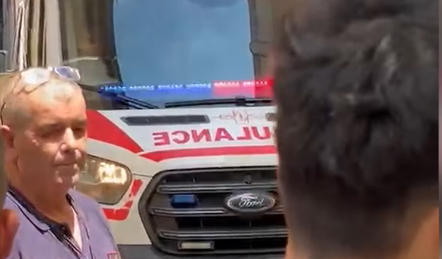 Denoncoi dhunën nga policia dhe nuk u ndihmua gjatë krizave të epilepsisë, protestuesi dërgohet në spital