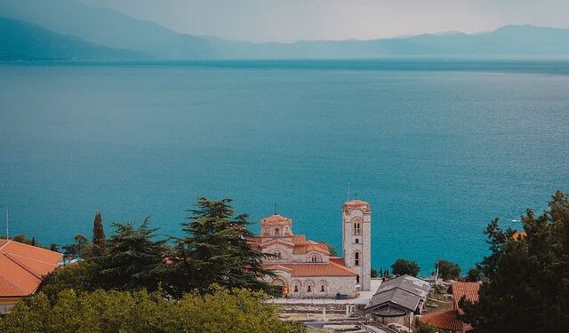 UNESCO paralajmëron Shqipërinë: Ohri rrezikon të humbasë statusin e Trashëgimisë Botërore