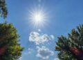 Kthjellime dhe temperatura deri në 37 gradë, parashikimi i motit për këtë të martë
