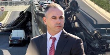 Aksidenti/ Institucioni i Kreshnik Bajraktarit, për një muaj iu dha patenta betonieresh dy egjiptianëve