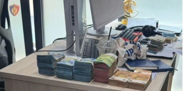 Bisedat e financieres Aida Vokli, çuan në kontrollin e 5 ‘Call- Centërave’, të Xhoni Hitaj, Igli Margjini e Algers Mahilaj