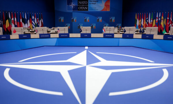Bloomberg: NATO mund të anulojë samitin në Shqipëri vitin që vjen