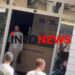 Bashkëshorti i Elisa Spiropalit përfundon në polici! Kanosi drejtoreshën…