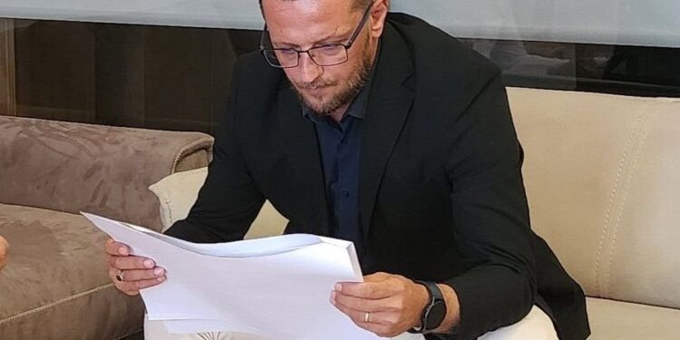 Tatimet i zbulojnë 1 mln euro evazion fiskal, biznesmeni vlonjat Migen Xhelo ankohet te Rama