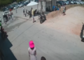 Punonjësi masakrohet me gurë në kokë te Syri i Kaltër, arratiset dhunuesi