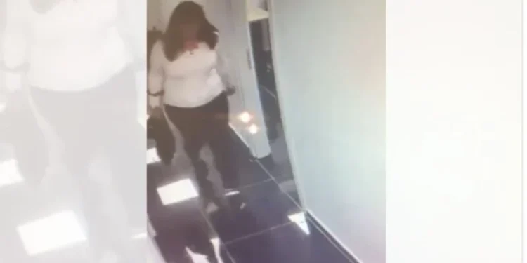 PAMJET brenda Postës në Durrës, momenti kur ish-shefja e financës ‘zbraz’ arkën dhe largohet
