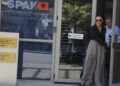 Qëndroi vetëm 20 minuta/ Balluku paraqitet në SPAK, por hesht para gazetarëve