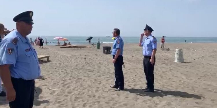 Sherr me sende të forta në plazhin e Golemit, arrestohen dy punonjës pas konfliktit me turistët turq