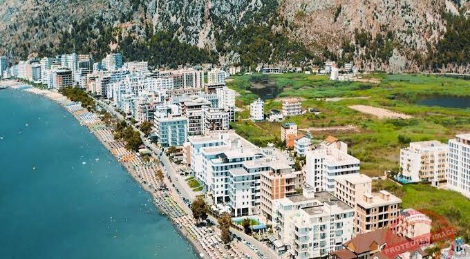 Rrezikuan të mbyteshin në plazhin e Shëngjinit, shpëtohen nënë e bir
