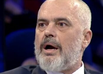 Auditorët e BE ‘nxijnë’ Shqipërinë: Projektet e transportit, të ngadalta dhe të pambikëqyrura