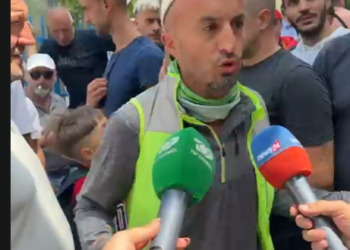 Aktivisti ironizon pas lirimit nga komisariati: U bënë xhelozë!