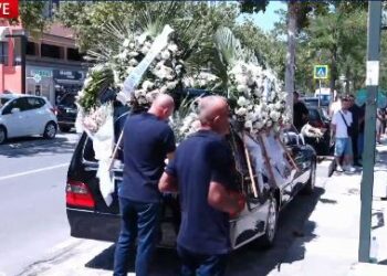 Mes dhimbjes së familjarëve dhe kolegëve, i jepet lamtumira e fundit gazetarit Enrik Mehmeti