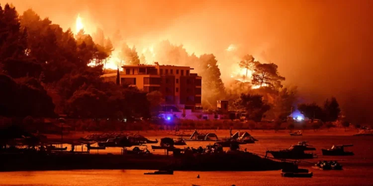 Bilanci i zjarreve/ 10 vatra ende aktive, situata më e rënduar në Lurë