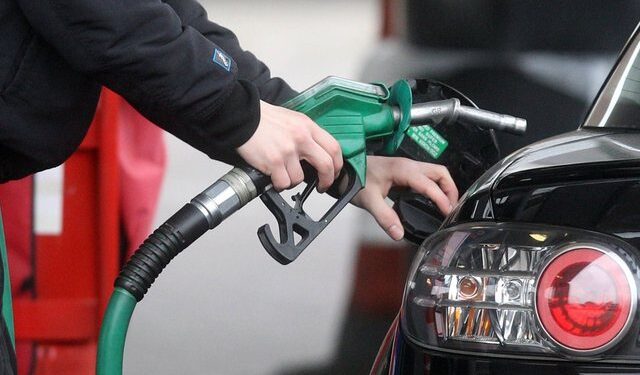 Mali i Zi ul akcizat për naftën me 20%, bien çmimet e karburanteve
