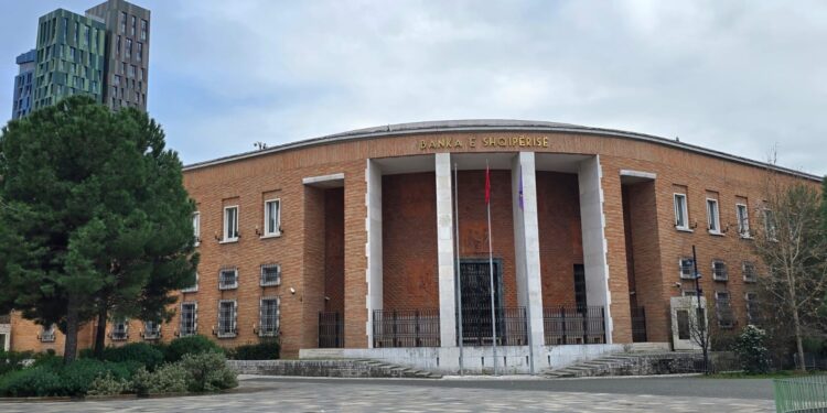 BSH “vë bast” kundër inflacionit: Rritja nga nafta dhe qiratë, goditje kalimtare