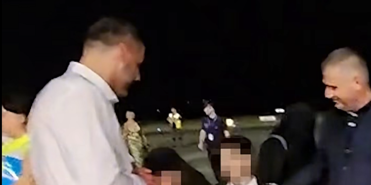 Balla publikon pamjet e riatdhesimit: 5 shqiptarë kthehen nga Siria dhe Iraku, mes tyre 3 fëmijë