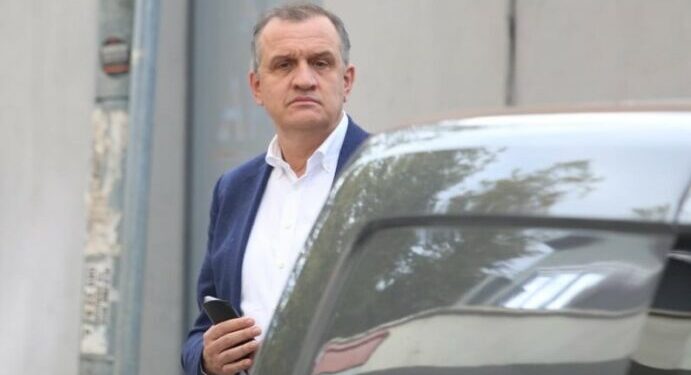 Reagimi i parë i Beqajt pas lirimit nga burgu: Tani procesin do ta ndjek nga divani