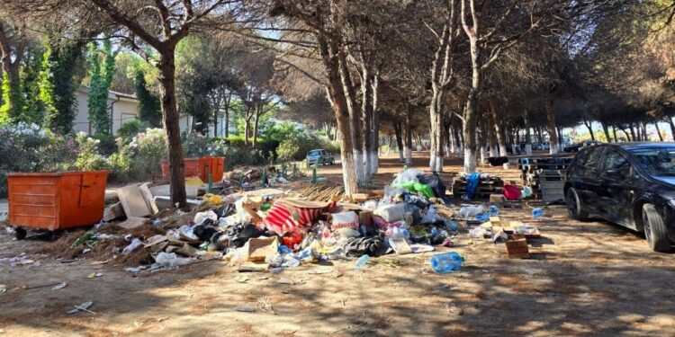 Ndotja kërcënon ambicien e Shqipërisë për t’u kthyer në një destinacion turistik në Adriatik