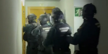 Goditet grupi kriminal shqiptar i grabitjeve në Spanjë, 26 të arrestuar