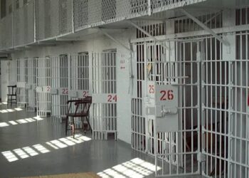 Plas sherri në burgun 302, Viktor Ymeri dhunon një të burgosur nga Kosova
