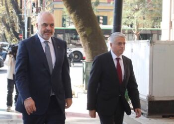 Ish-ministri: Dorëheqja e Ramës nuk është dramë, por bekim