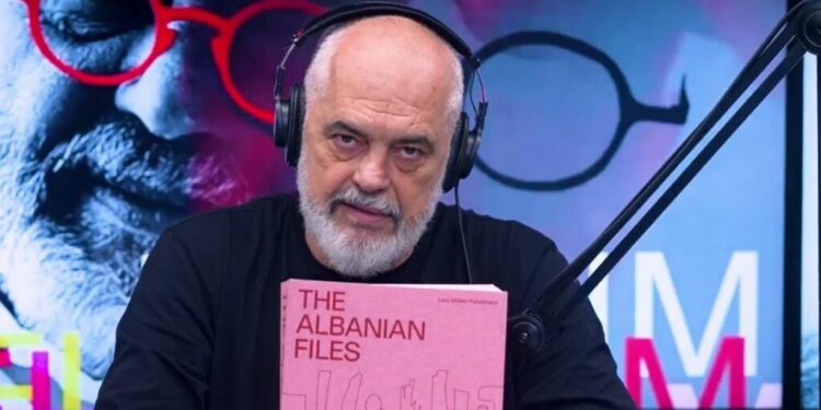 “The Albanian Files”, libri që Rama e mendoi si lavdi për transformimin e Shqipërisë, kthehet në ‘provë’ kundër tij
