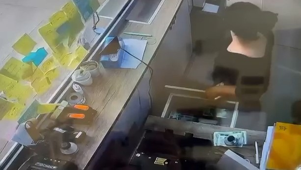 Punoi vetëm një ditë, e reja në Vlorë dyshohet se mori 5 mijë euro nga exchange-i dhe u zhduk