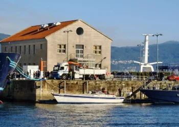 Kapet veliera me mbi 2 tonë kokainë në Atlantik, mes të arrestuarve edhe një shqiptar